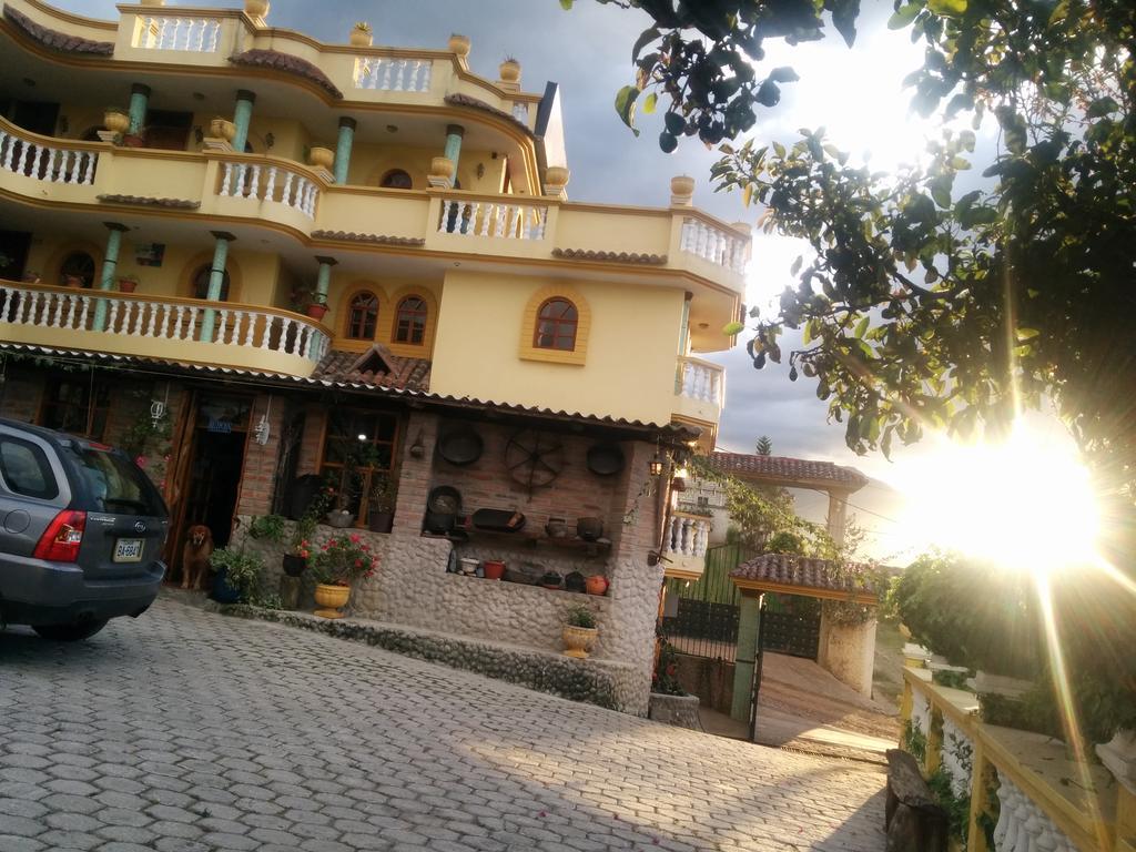 Hostal Curinan Otavalo Exteriör bild