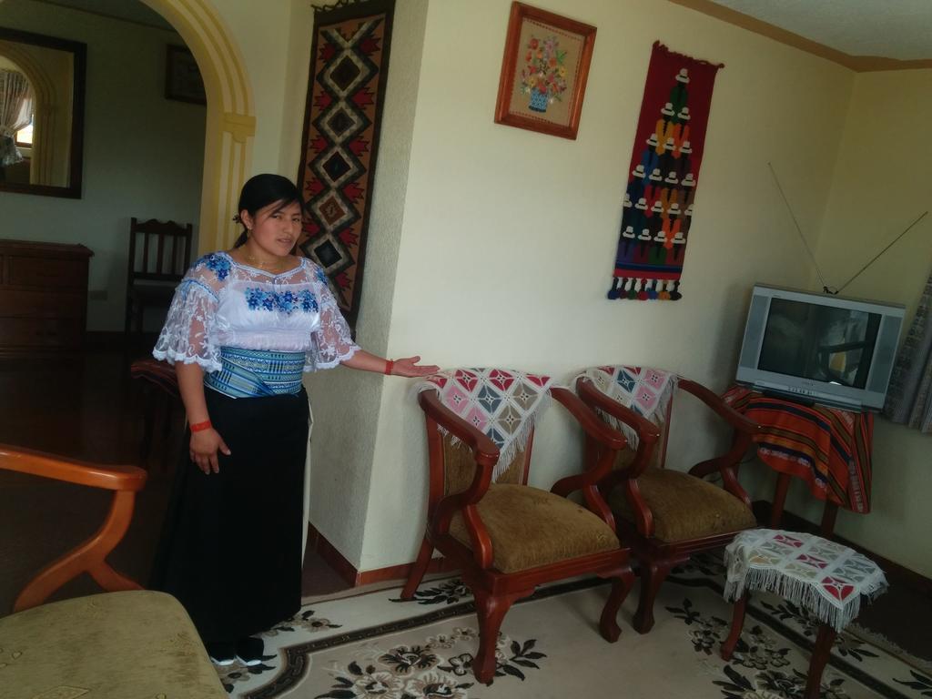 Hostal Curinan Otavalo Exteriör bild