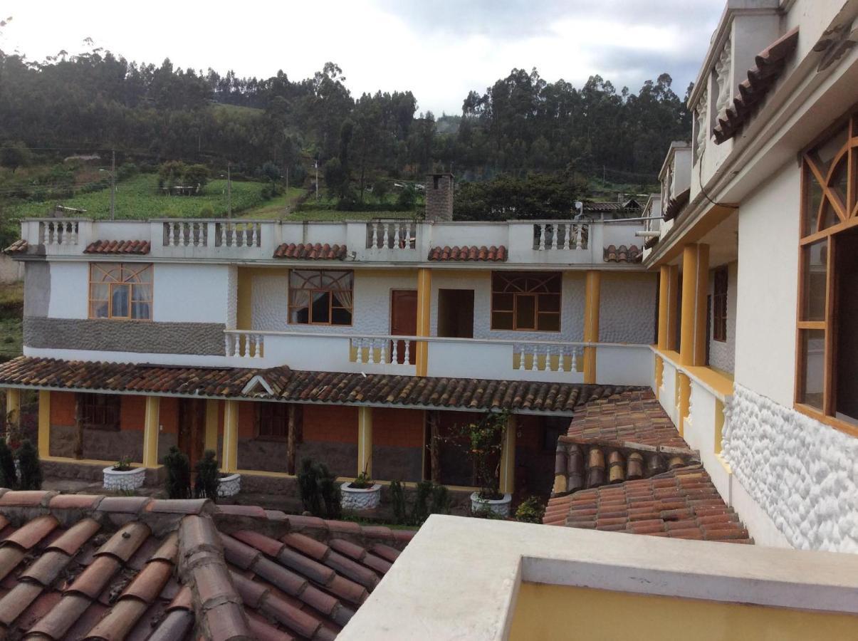 Hostal Curinan Otavalo Exteriör bild